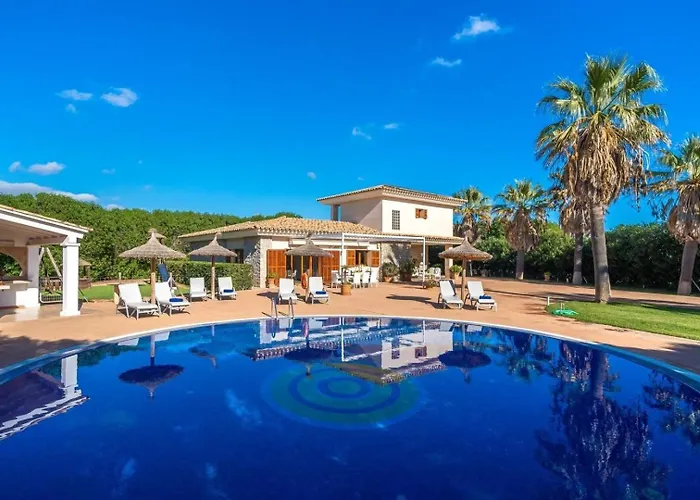 Schoenes Landhaus Mit Pool Fuer 8 Personen