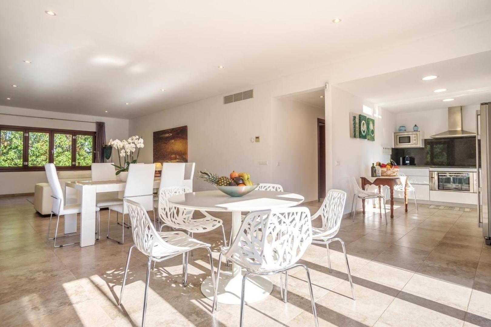 Ferienhaus Schoenes Mit Pool Fuer 8 Personen Sa Pobla