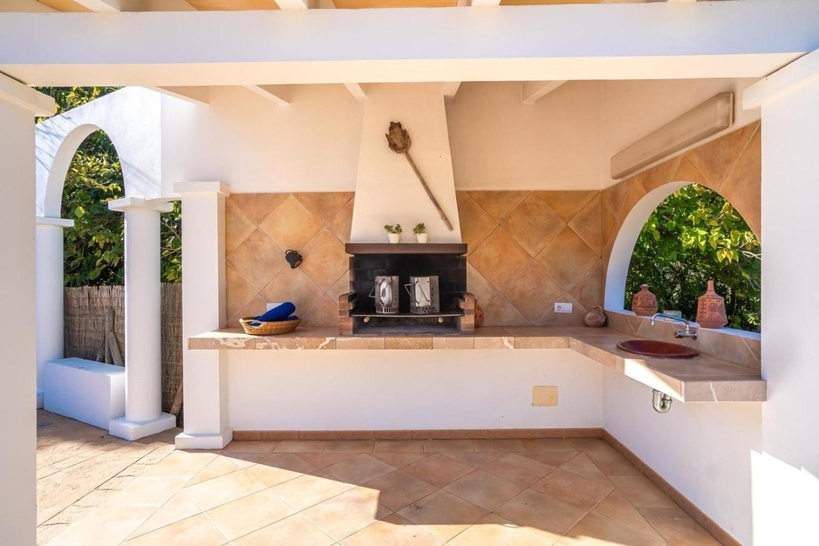 Schoenes Mit Pool Fuer 8 Personen Ferienhaus Sa Pobla